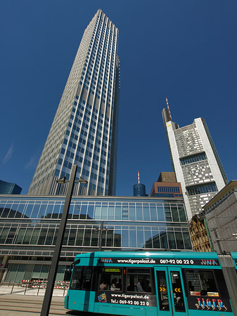 Eurotower neben Commerzbanktower