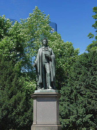 Statue von Schiller Fotos