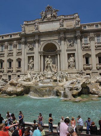 Menschen am Brunnen - Latium (Rom) (Rom)