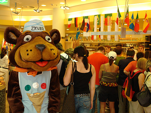 Potsdamer Platz - Bruno der Bär - Berlin (Berlin)