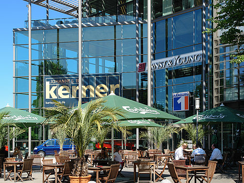 Straßencafe in Harvestehude - Hamburg (Hamburg)