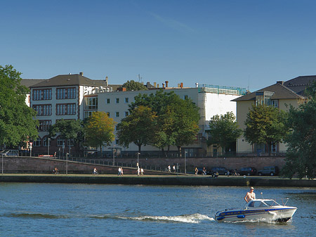 Blick über Main Fotos