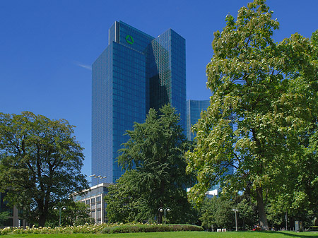 Dresdner Bank neben Trianon - Hessen (Frankfurt am Main)
