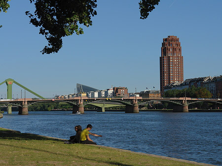Main Plaza und Untermainbrücke Fotos