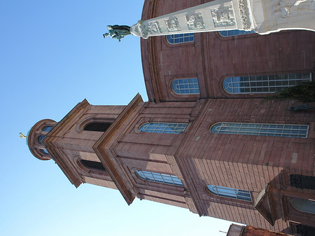 Foto Paulskirche mit Statue - Frankfurt am Main