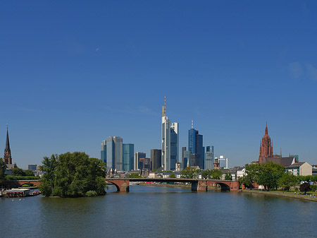Fotos Skyline von Frankfurt mit Alter Brücke