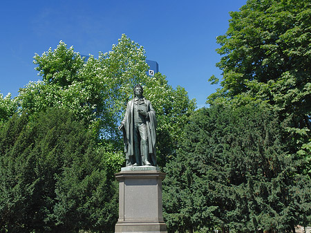Statue von Schiller