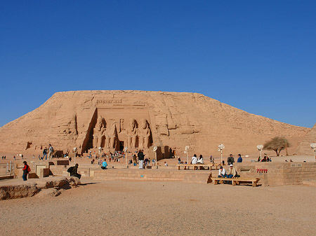 Tempel mit Himmel - Landesinnere (Abu Simbel)